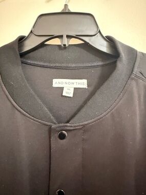 ANDNOWTHIS Men's Black Bomber Jacket with Snap Front